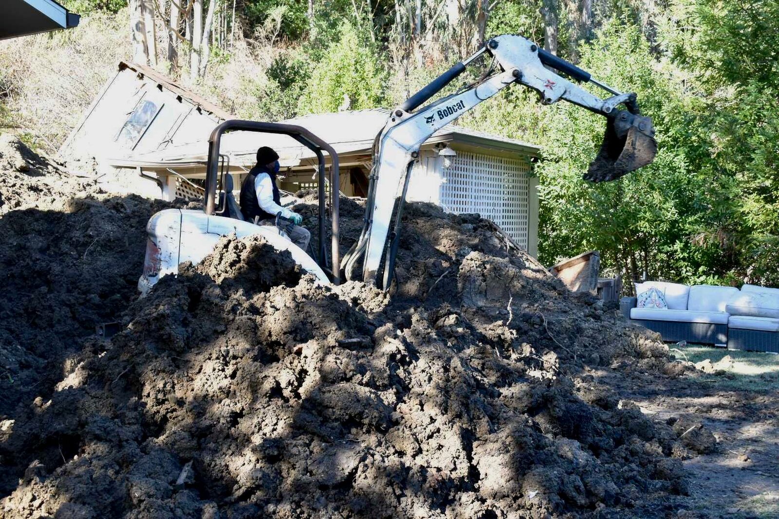 Berkeley Hills residents indefinitely relocated after mudslide